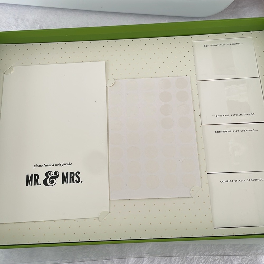 Kate Spade wedding guest book - Picture 3 of 8